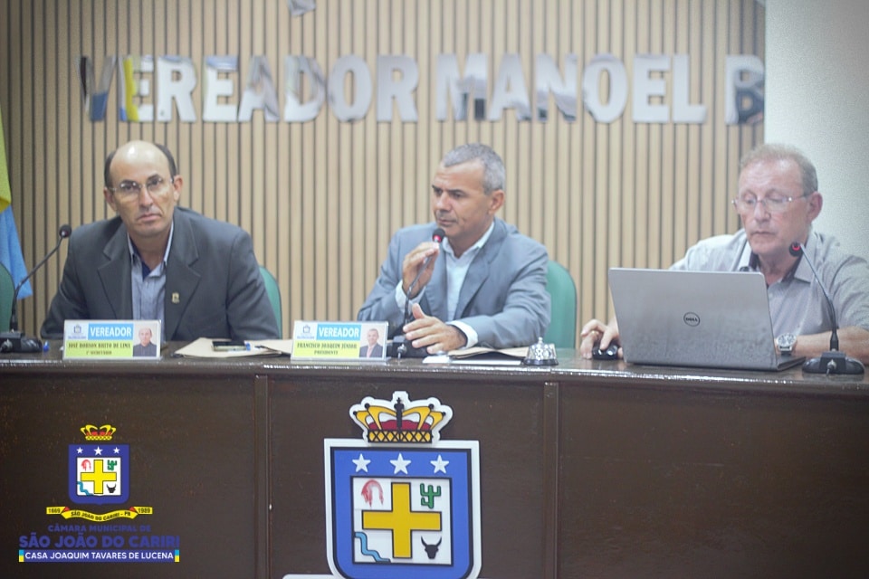 Câmara de São João do Cariri realiza sessão ordinária e vereadores debatem e aprovam proposituras em benefício da população do município
