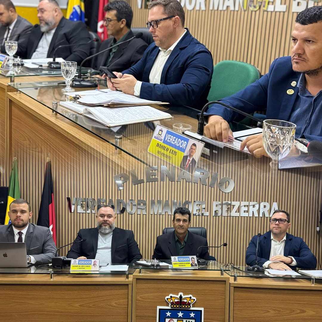 Câmara de São João do Cariri aprova matérias e implanta votação eletrônica